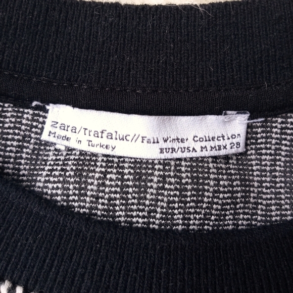 Zara Cropped Sweater - Picture 2 of 4